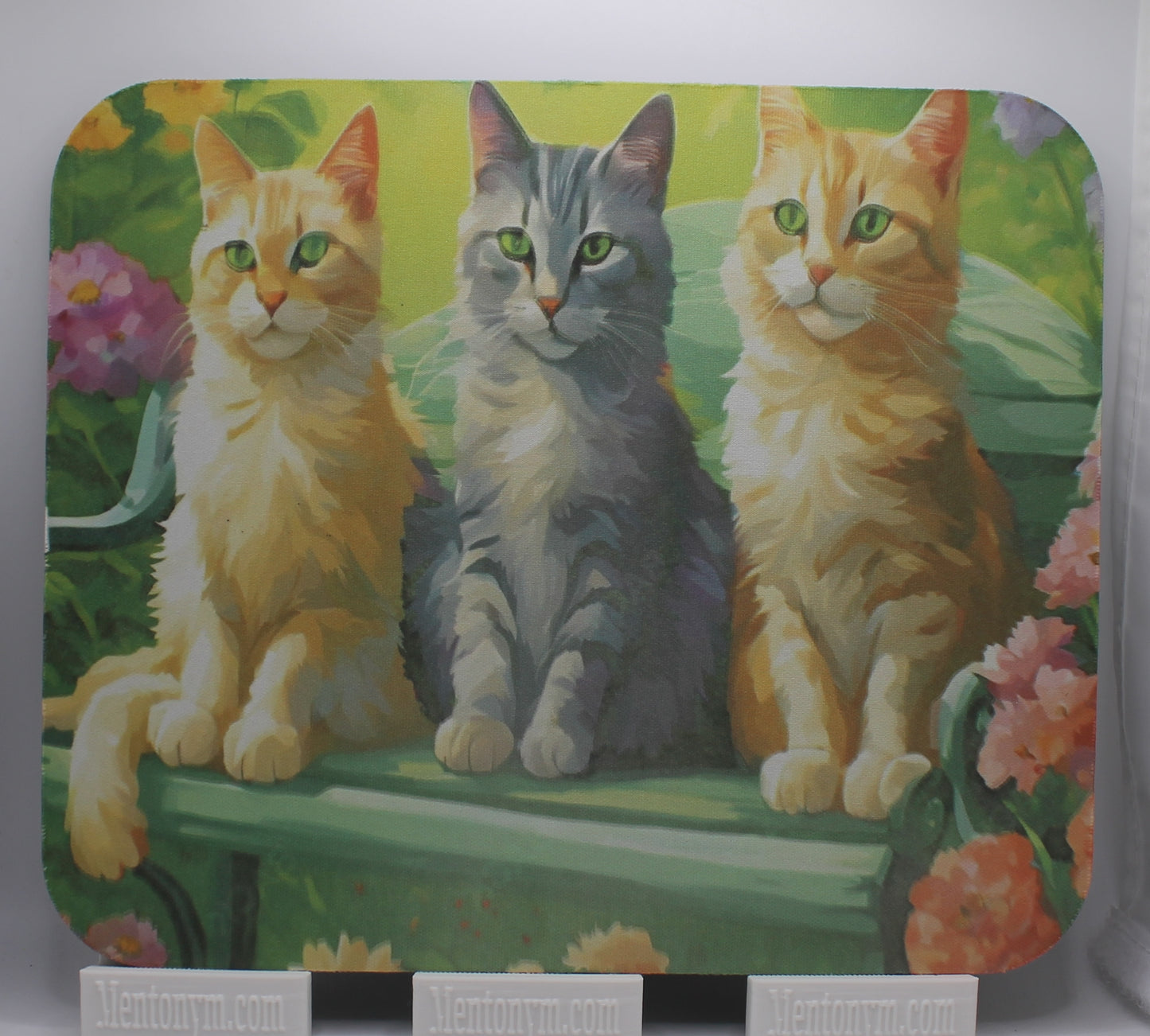 Three Kittens Square Pad