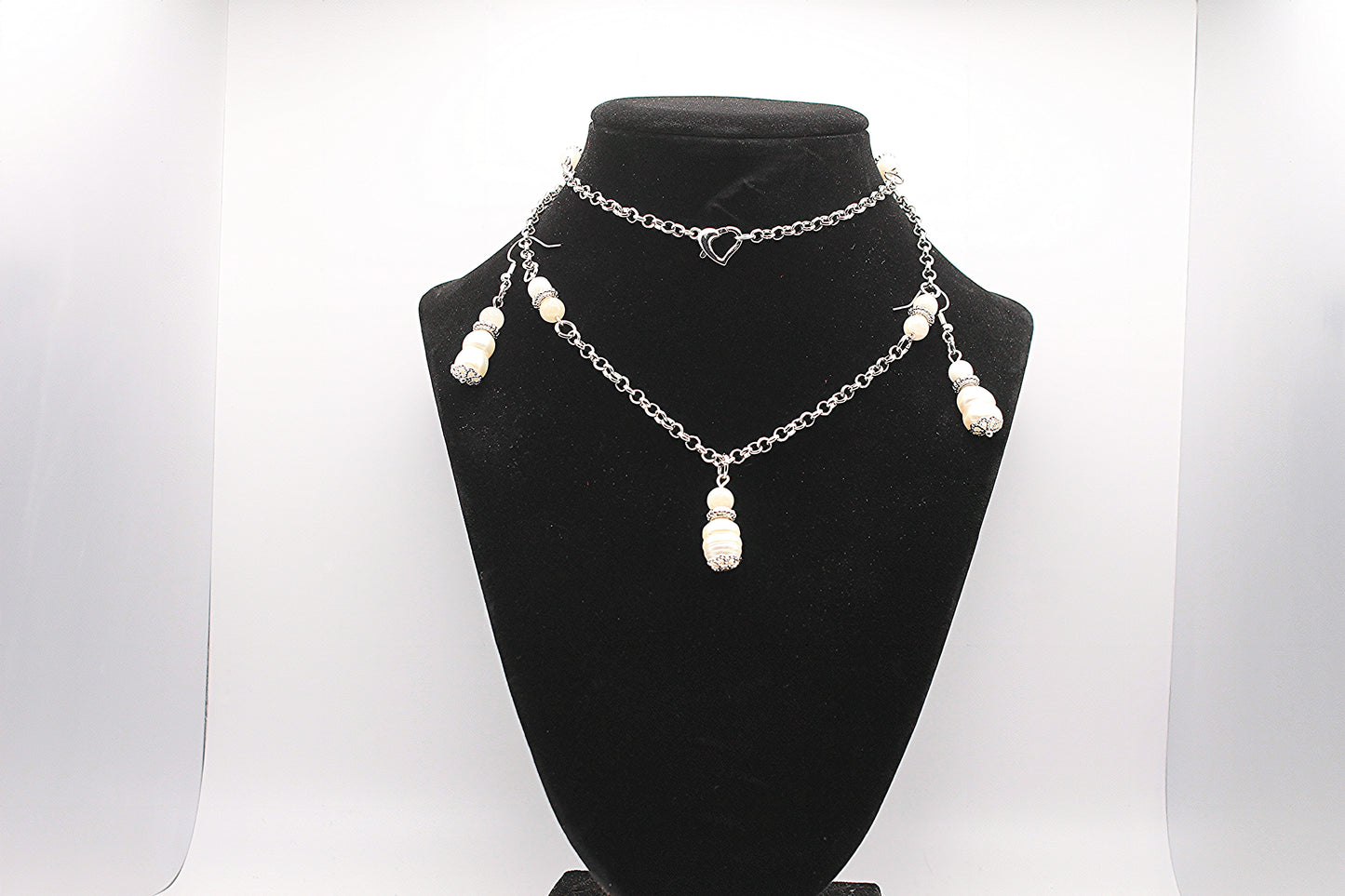 Fresh Water Pearl Necklace w/ Matching Earrings