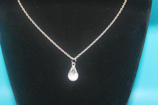 White teardrop Necklace